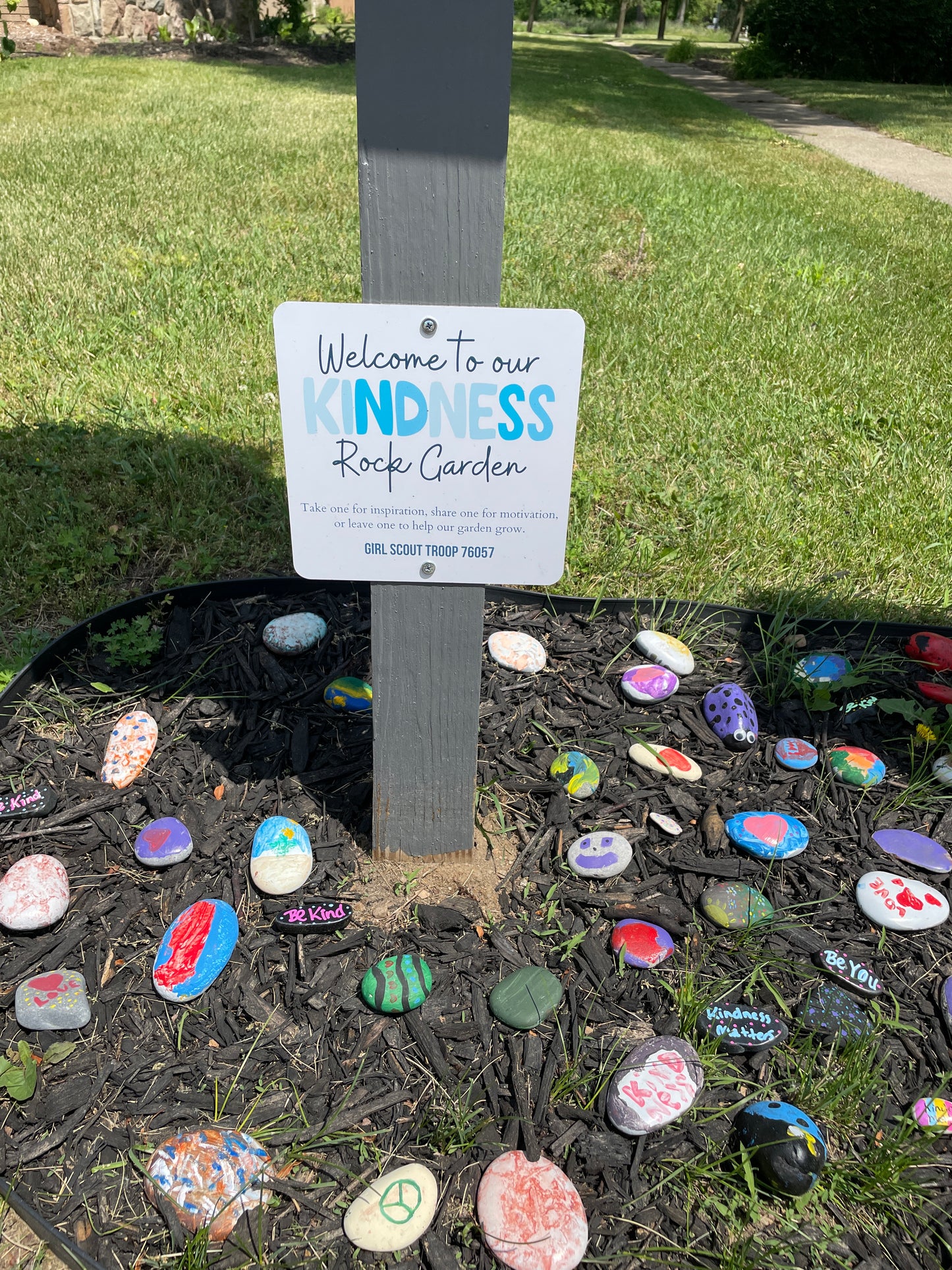 Kindness Rock Garden Sign - Blue Floral - Spread Positivity with Kindness Rock Signs