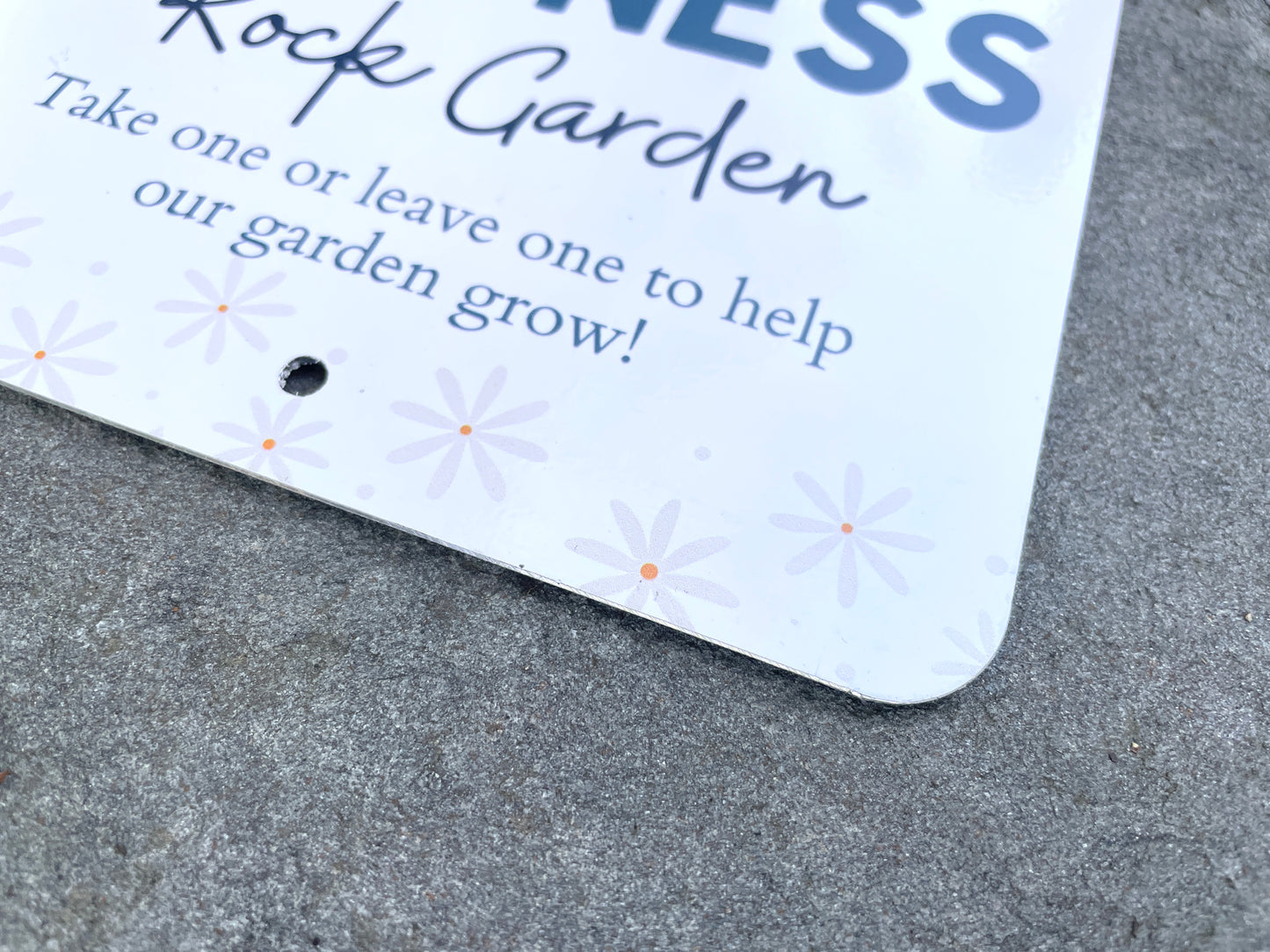 Kindness Rock Garden Sign - Blue Daisies -Daisy Sign - Spread Positivity with Kindness Rock Signs - Perfect for Your Garden!